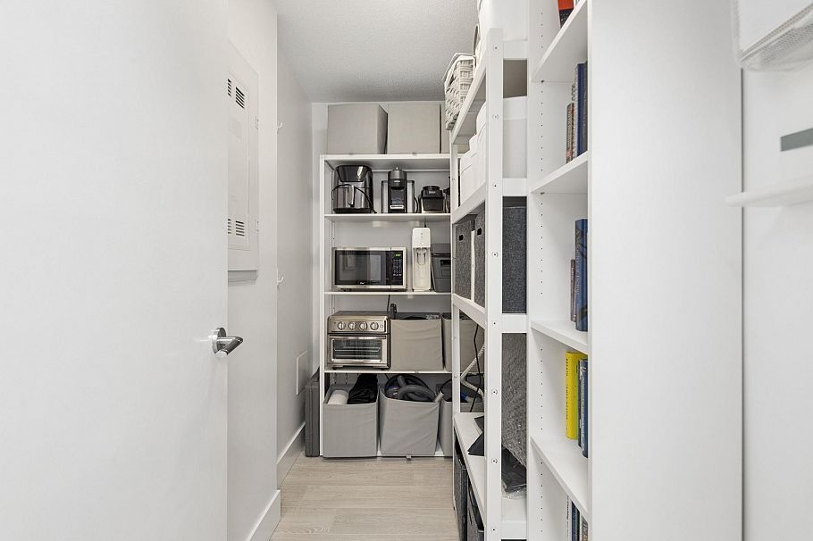 606 1088 Richards Street Vancouver, BC - 11