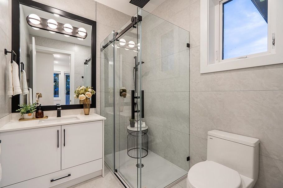 3 3638 Normandy Drive Vancouver, BC - 24