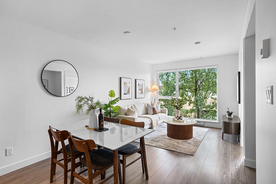 211 1588 E Hastings Street Vancouver, BC - 5