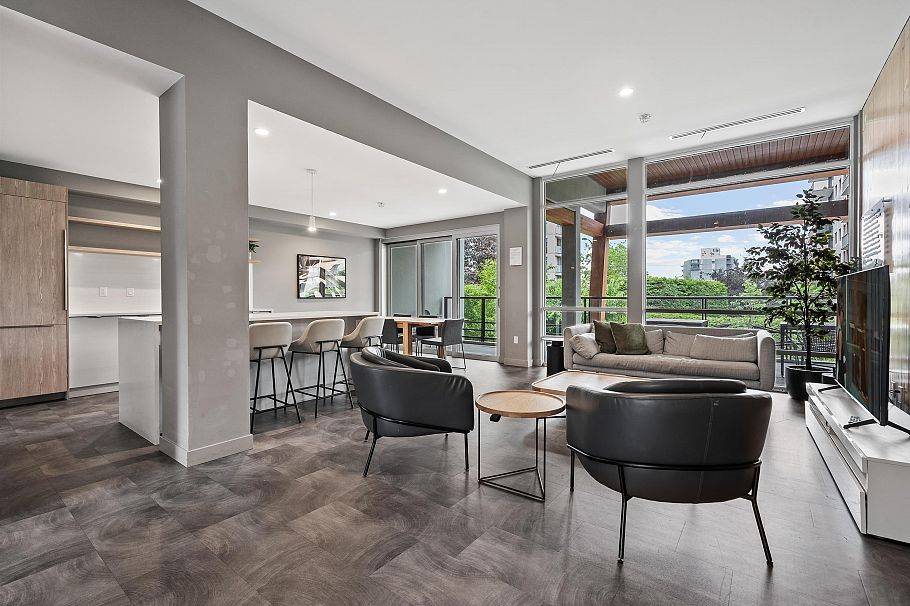 614 108 E 8th Street North Vancouver, BC - 17