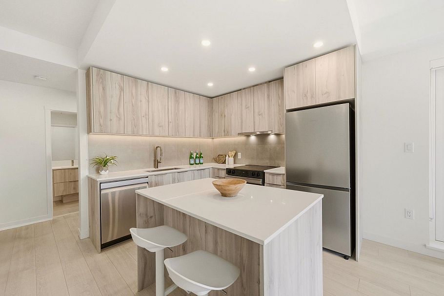 513 3596 Malsum Drive North Vancouver, BC - 7