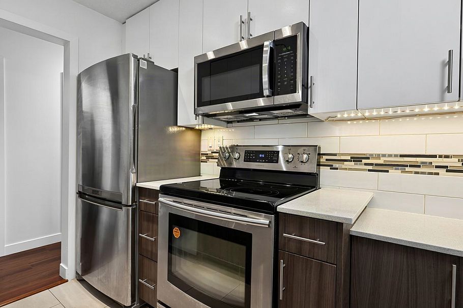 101 750 E 7th Avenue Vancouver, BC - 4