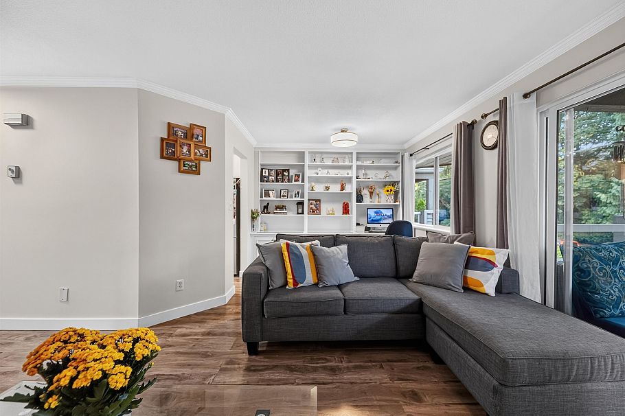 7 828 W 16th Street North Vancouver, BC - 3