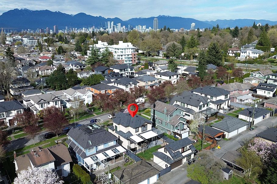 2168 W 22nd Avenue Vancouver, BC - 40