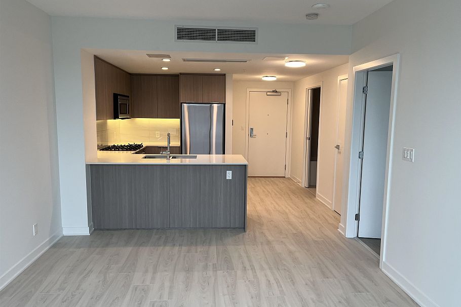 502 1471 Hunter Street North Vancouver, BC - 7