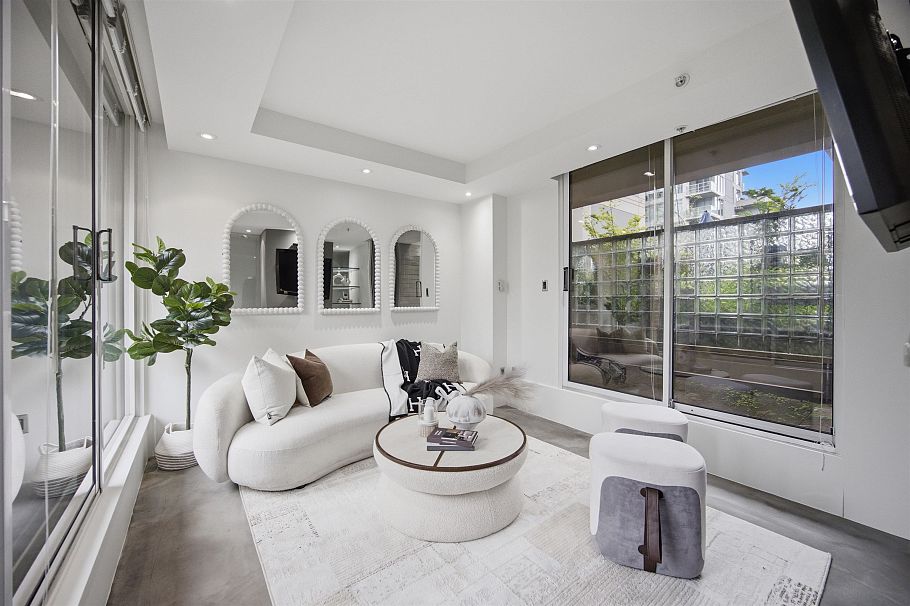 1182 Richards Street Vancouver, BC - 30