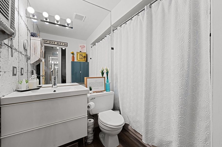 401 2173 W 6 Avenue Vancouver, BC - 21