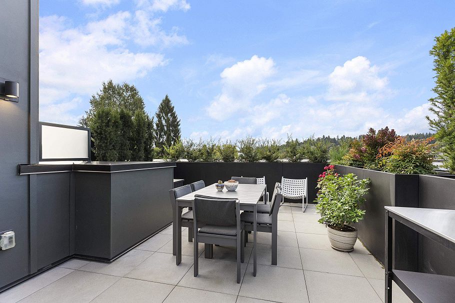 102 157 W King Edward Vancouver, BC - 24