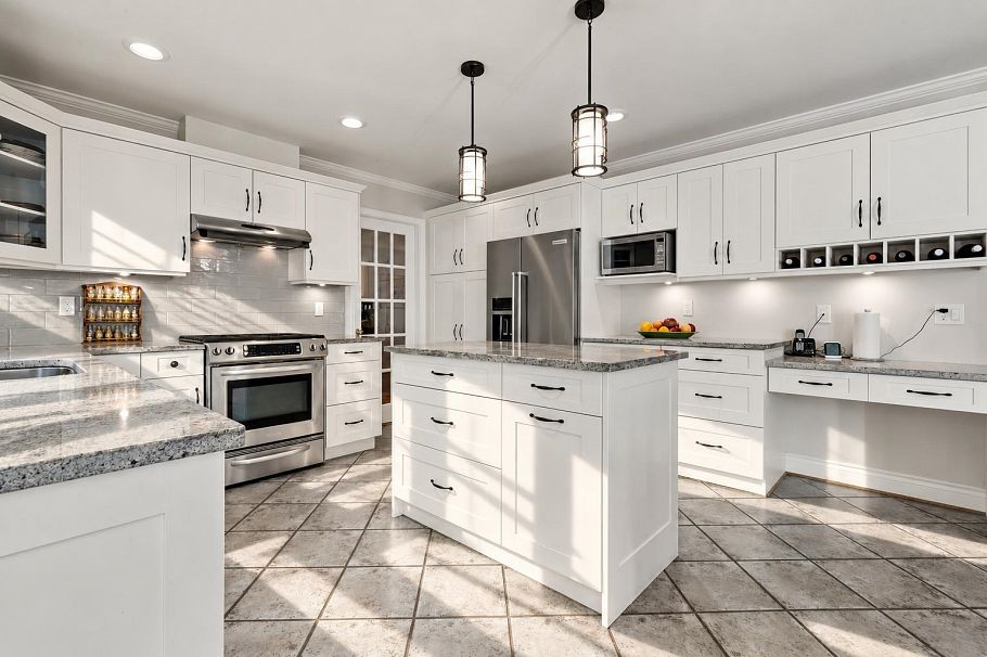3373 Huntleigh Court North Vancouver, BC - 8