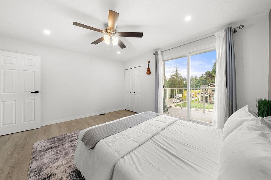 660 E 22nd Street North Vancouver, BC - 26