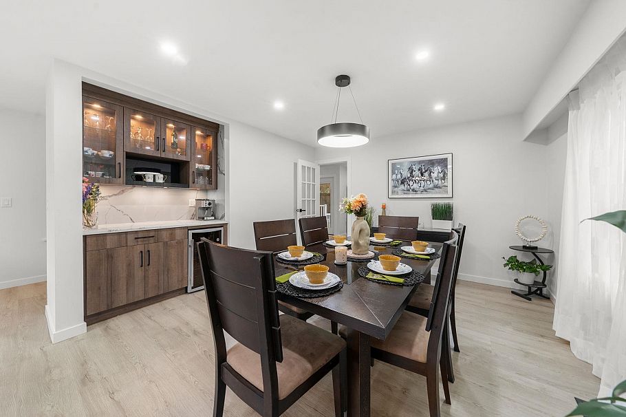 660 E 22nd Street North Vancouver, BC - 10