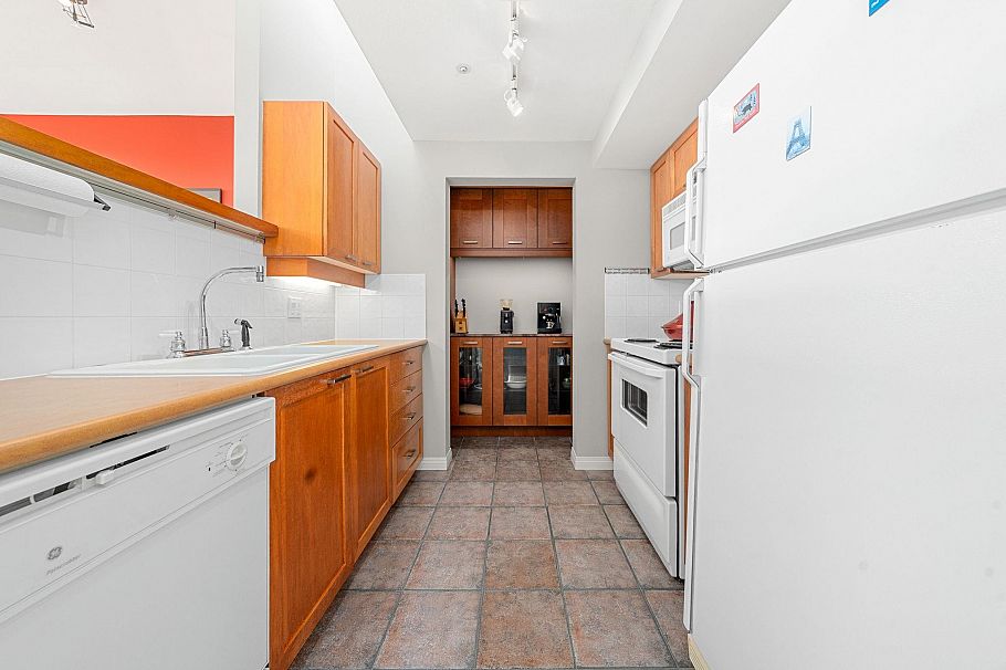 207 669 W 7th Avenue Vancouver, BC - 23