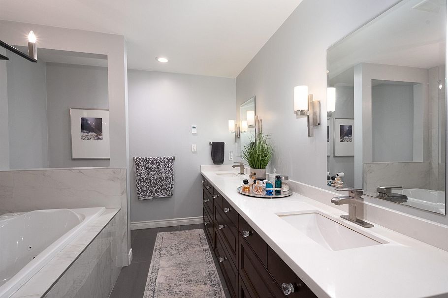 706 1500 Ostler Court North Vancouver, BC - 18