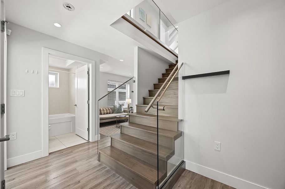 5440 Rhodes Street Vancouver, BC - 24