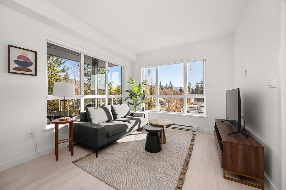 613 3596 Malsum Drive North Vancouver, BC - 2