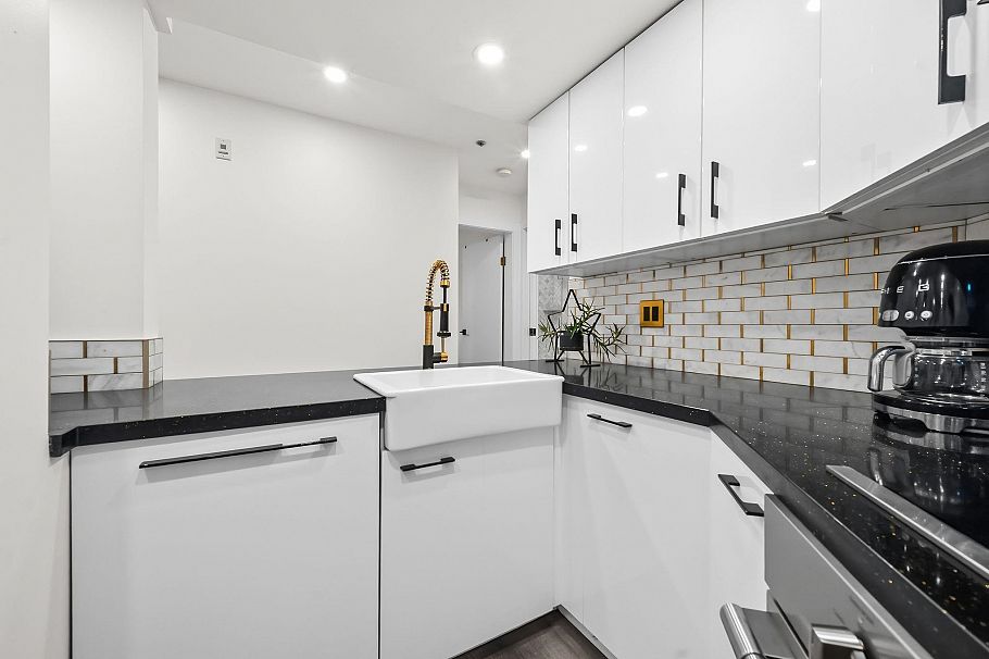 102 1550 SW Marine Drive Vancouver, BC - 12