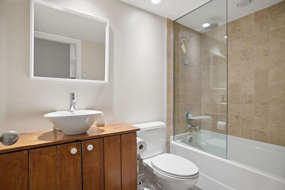 3 886 Broughton Street Vancouver, BC - 23