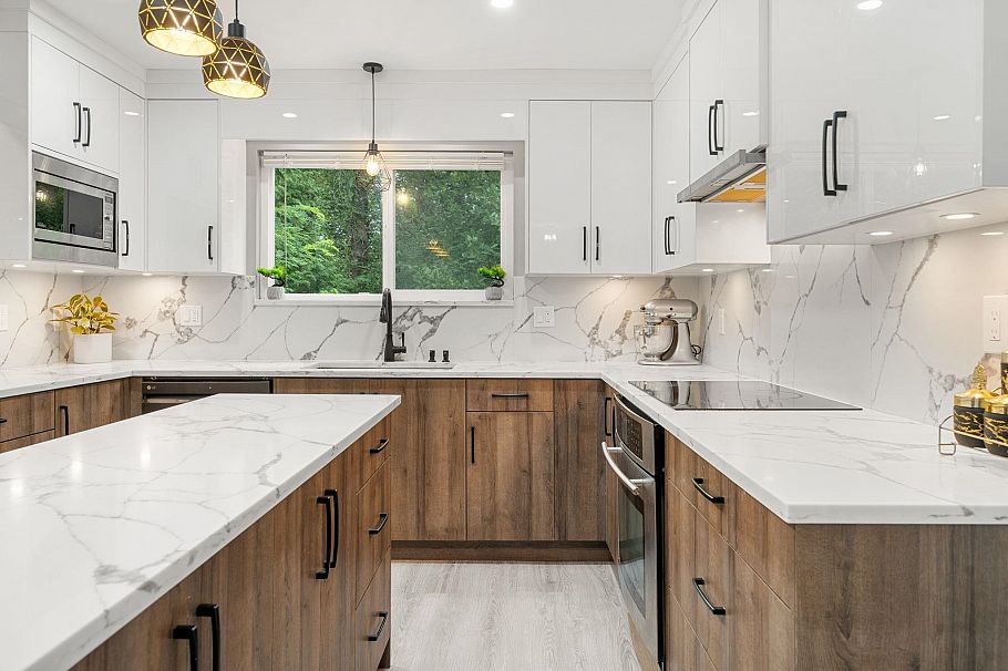 660 E 22nd Street North Vancouver, BC - 13