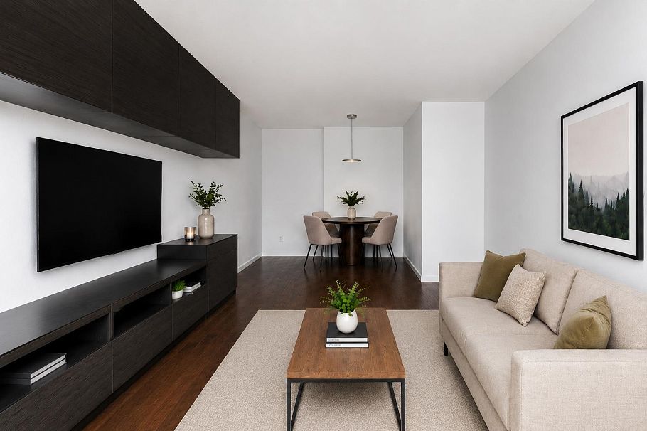 304 827 W 16th Street North Vancouver, BC - 3