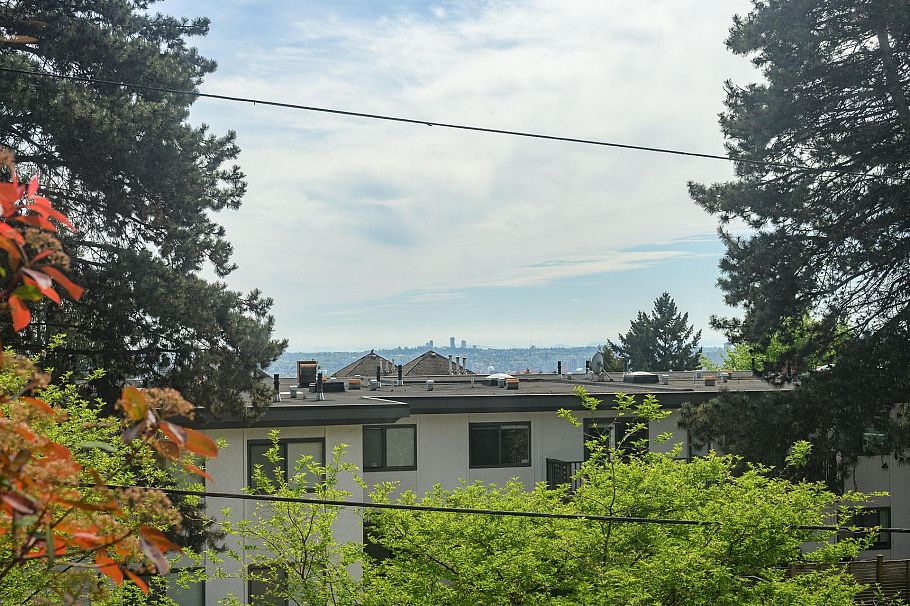 3201 Lonsdale Avenue North Vancouver, BC - 36