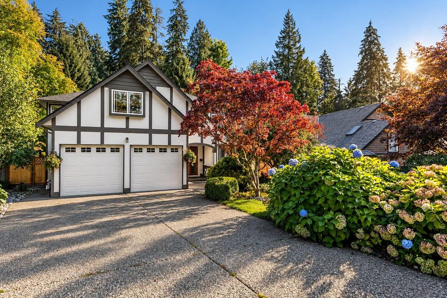 3373 Huntleigh Court North Vancouver, BC - 2