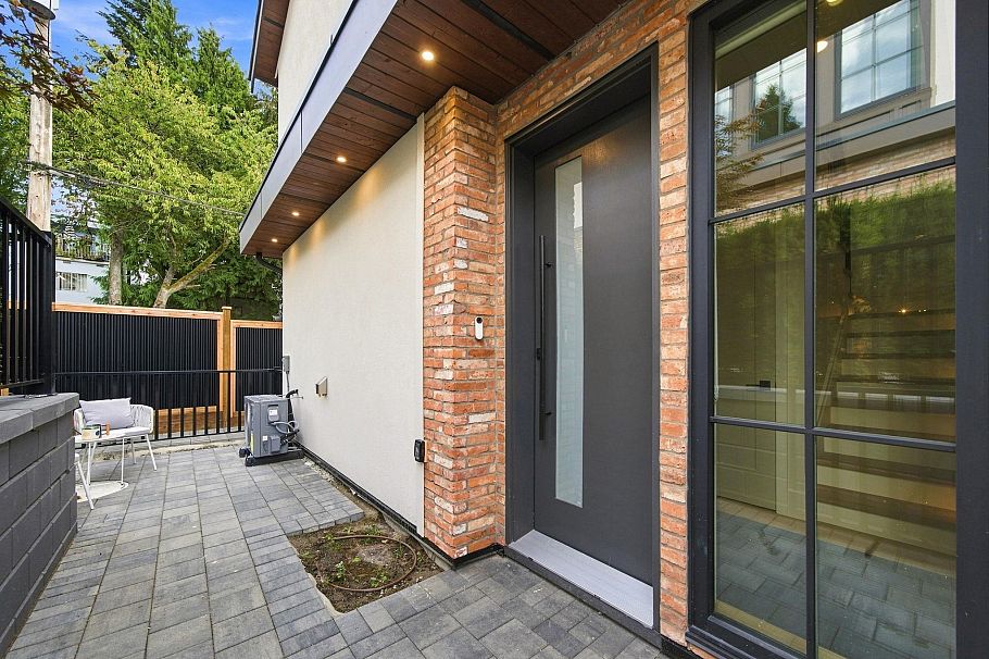 3 646 E 23rd Avenue Vancouver, BC - 29