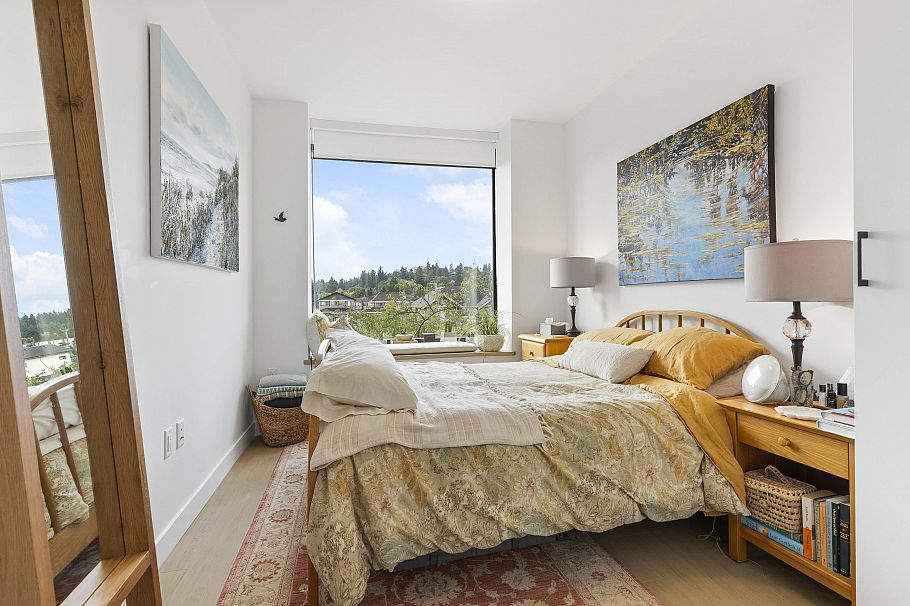 102 157 W King Edward Vancouver, BC - 17