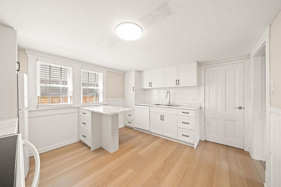 5743 St. Margarets Street Vancouver, BC - 25