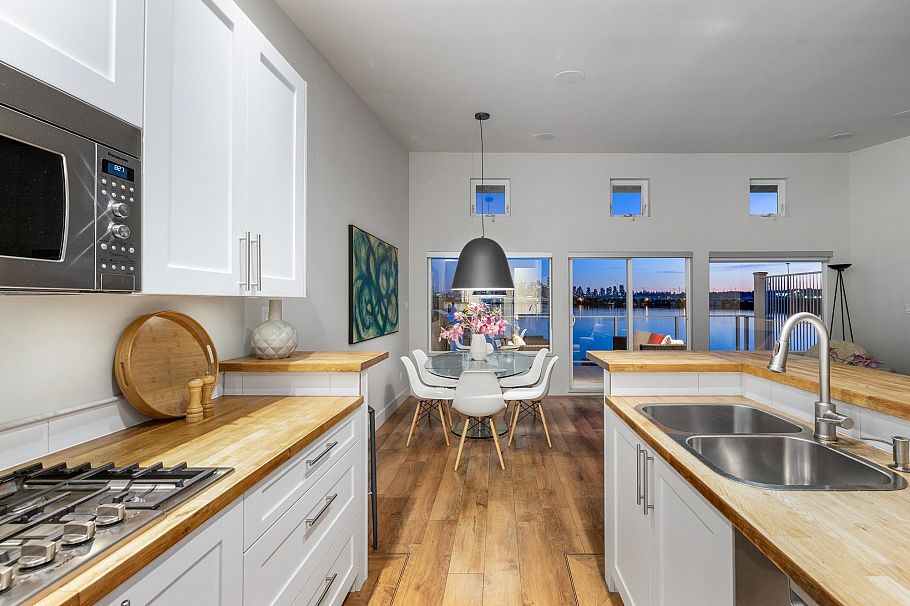 FRSL17 415 W Esplanade Avenue North Vancouver, BC - 22