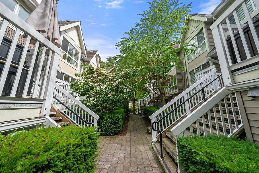 6 1073 Lynn Valley Road North Vancouver, BC - 24