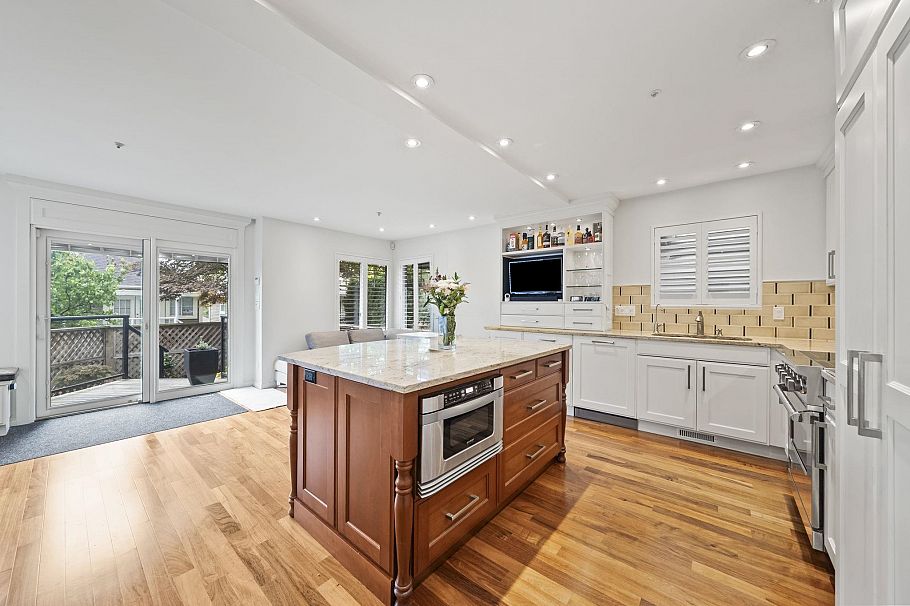 2408 SE Marine Drive Vancouver, BC - 6
