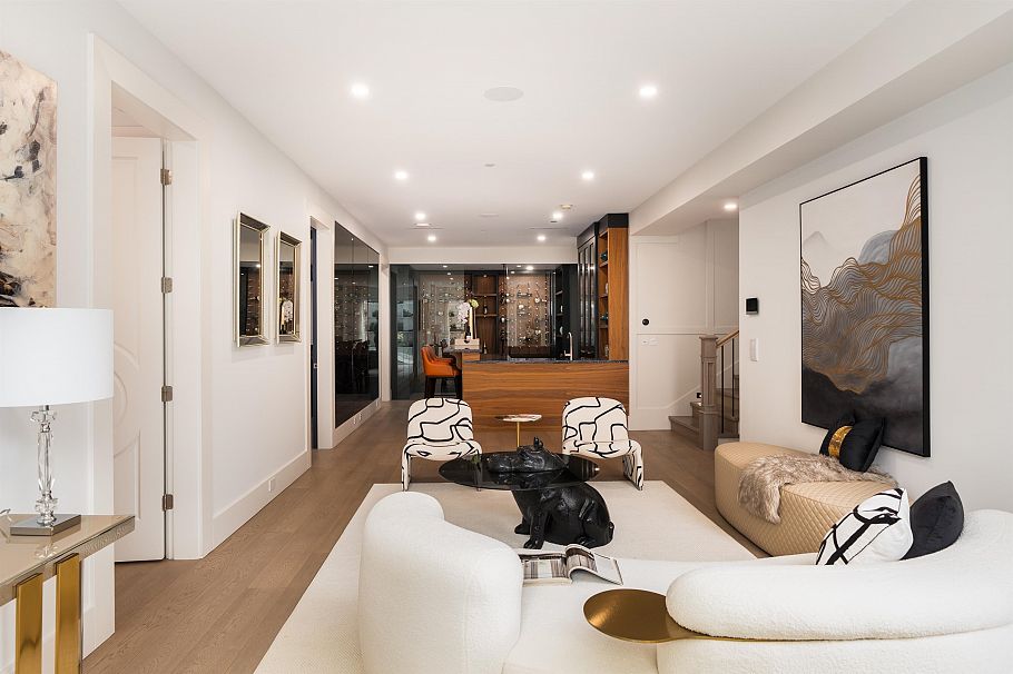 3282 W 34th Avenue Vancouver, BC - 17