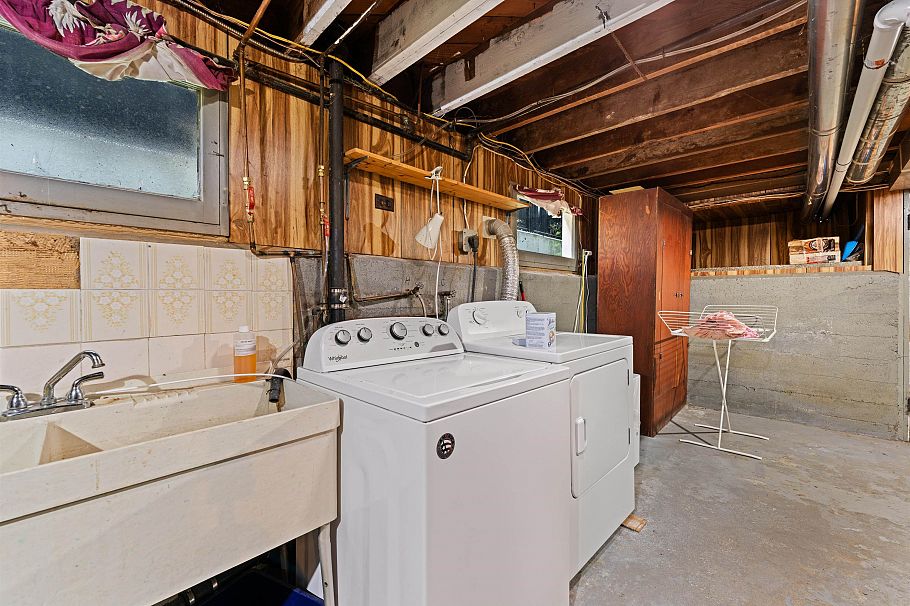 2608 E 4th Avenue Vancouver, BC - 27