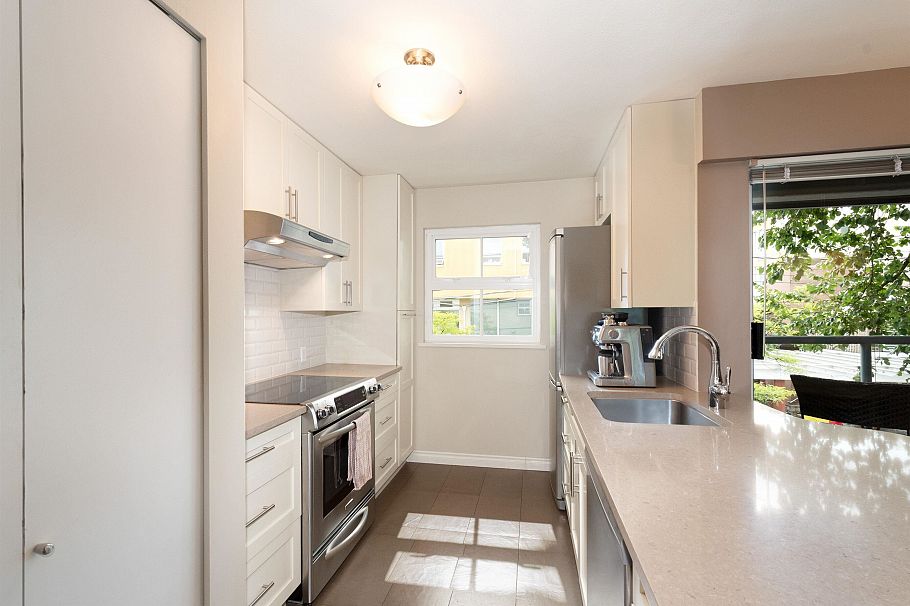 301 2250 W 3rd Avenue Vancouver, BC - 11
