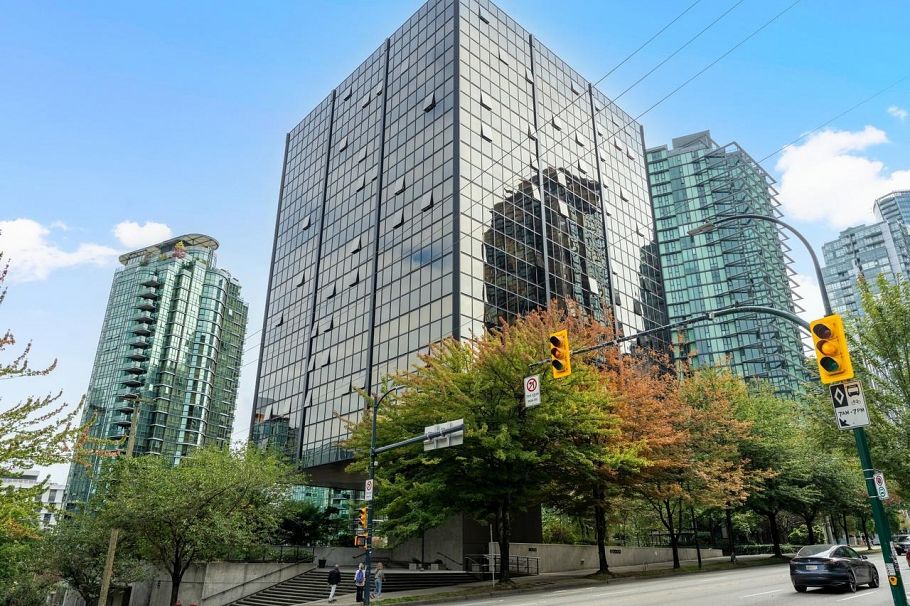 1113 1333 Georgia Street Vancouver, BC - 1