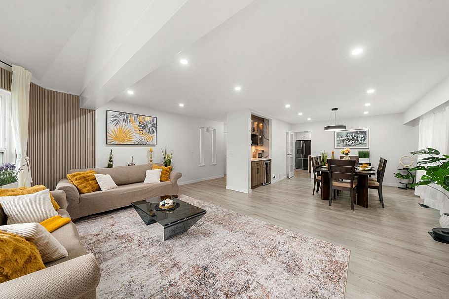 660 E 22nd Street North Vancouver, BC - 8
