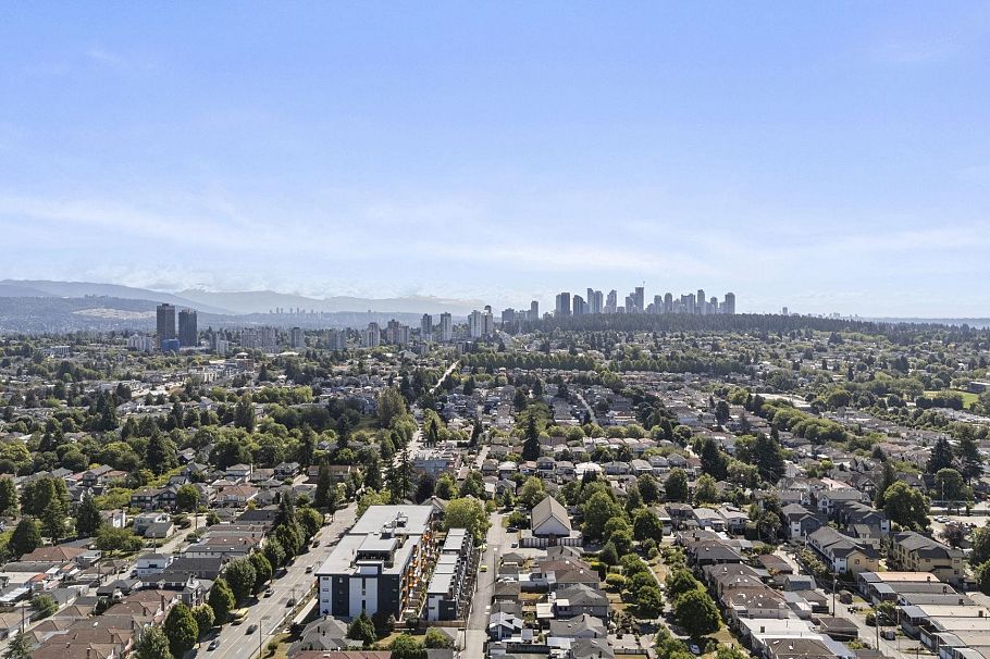 5743 St. Margarets Street Vancouver, BC - 36
