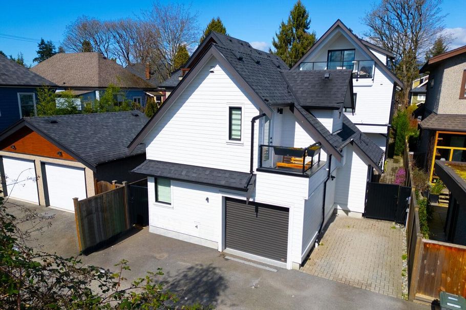 1026 E 13th Avenue Vancouver, BC - 33