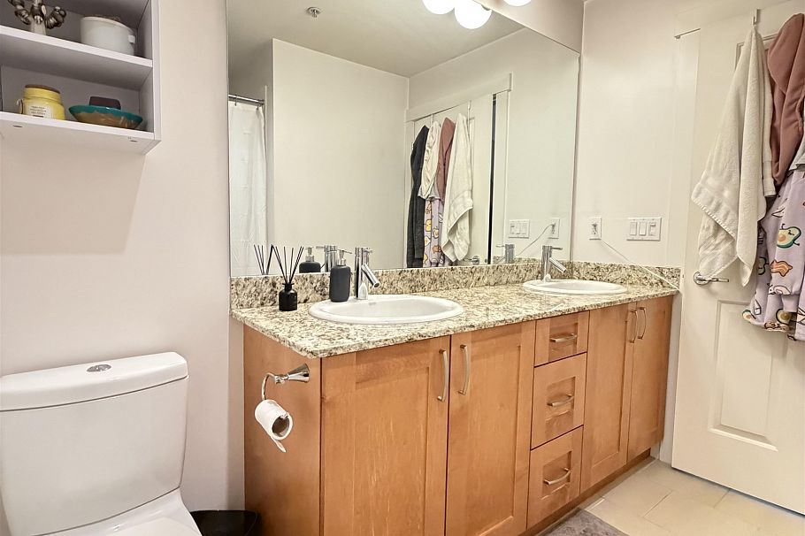 318 1111 E 27th Street North Vancouver, BC - 9