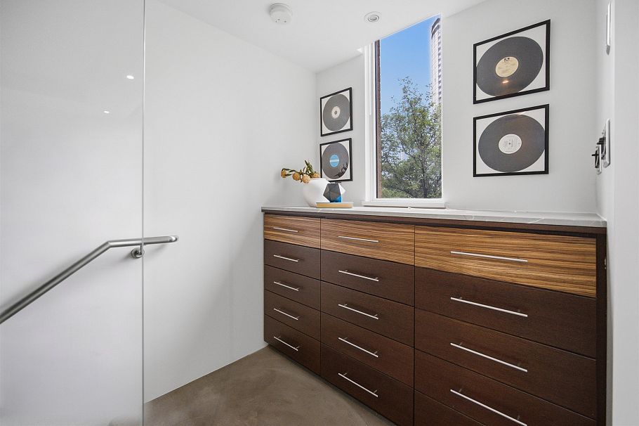 1182 Richards Street Vancouver, BC - 32