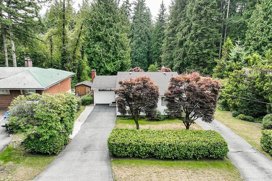 741 Wellington Drive North Vancouver, BC - 3
