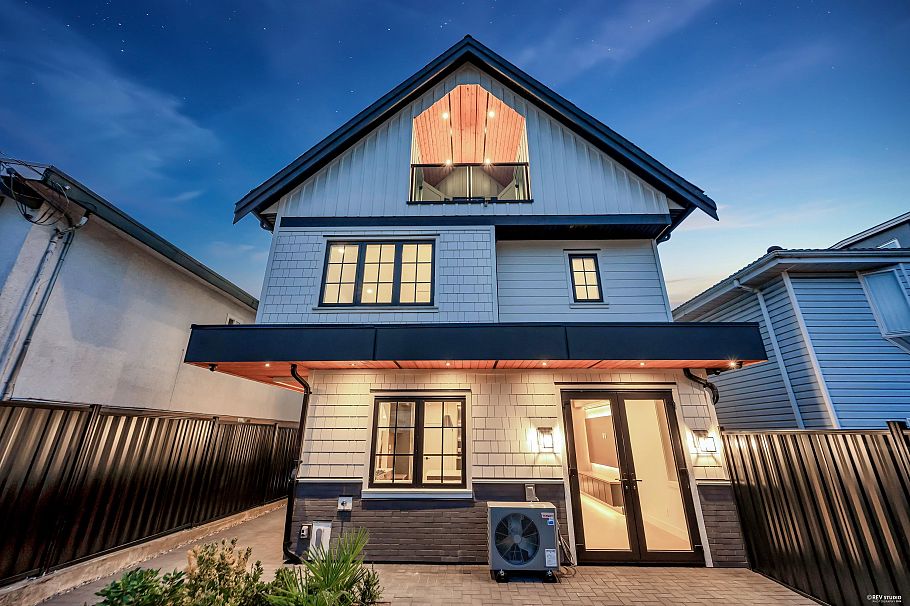 2 5150 Spencer Street Vancouver, BC - 3