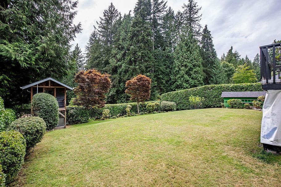 741 Wellington Drive North Vancouver, BC - 20