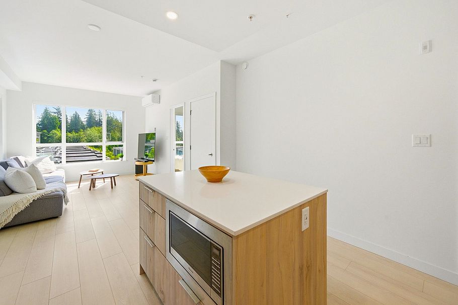 513 3596 Malsum Drive North Vancouver, BC - 6