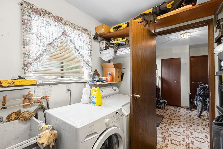 2474 E 24th Avenue Vancouver, BC - 7