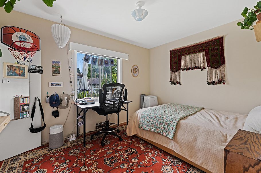 2608 E 4th Avenue Vancouver, BC - 22