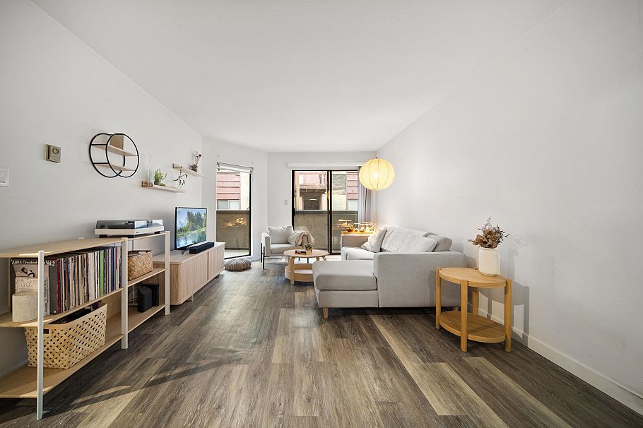 209 975 W 13th Avenue Vancouver, BC - 1