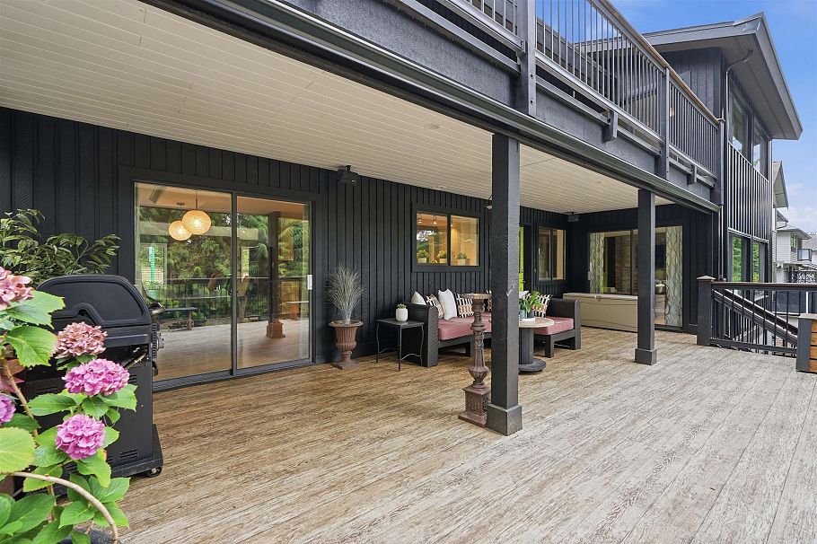 2261 Hill Drive North Vancouver, BC - 32