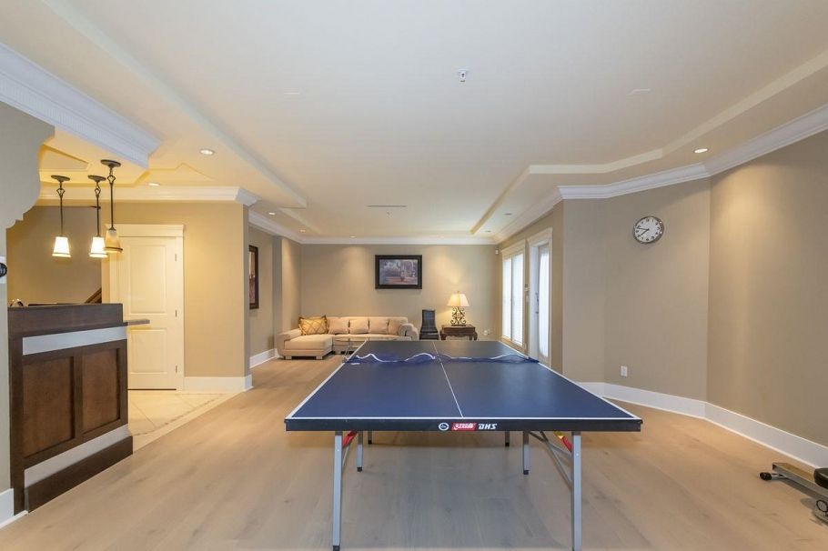 1121 W 39th Avenue Vancouver, BC - 22