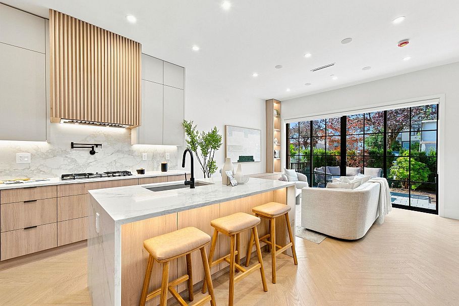 1 646 E 23rd Avenue Vancouver, BC - 6